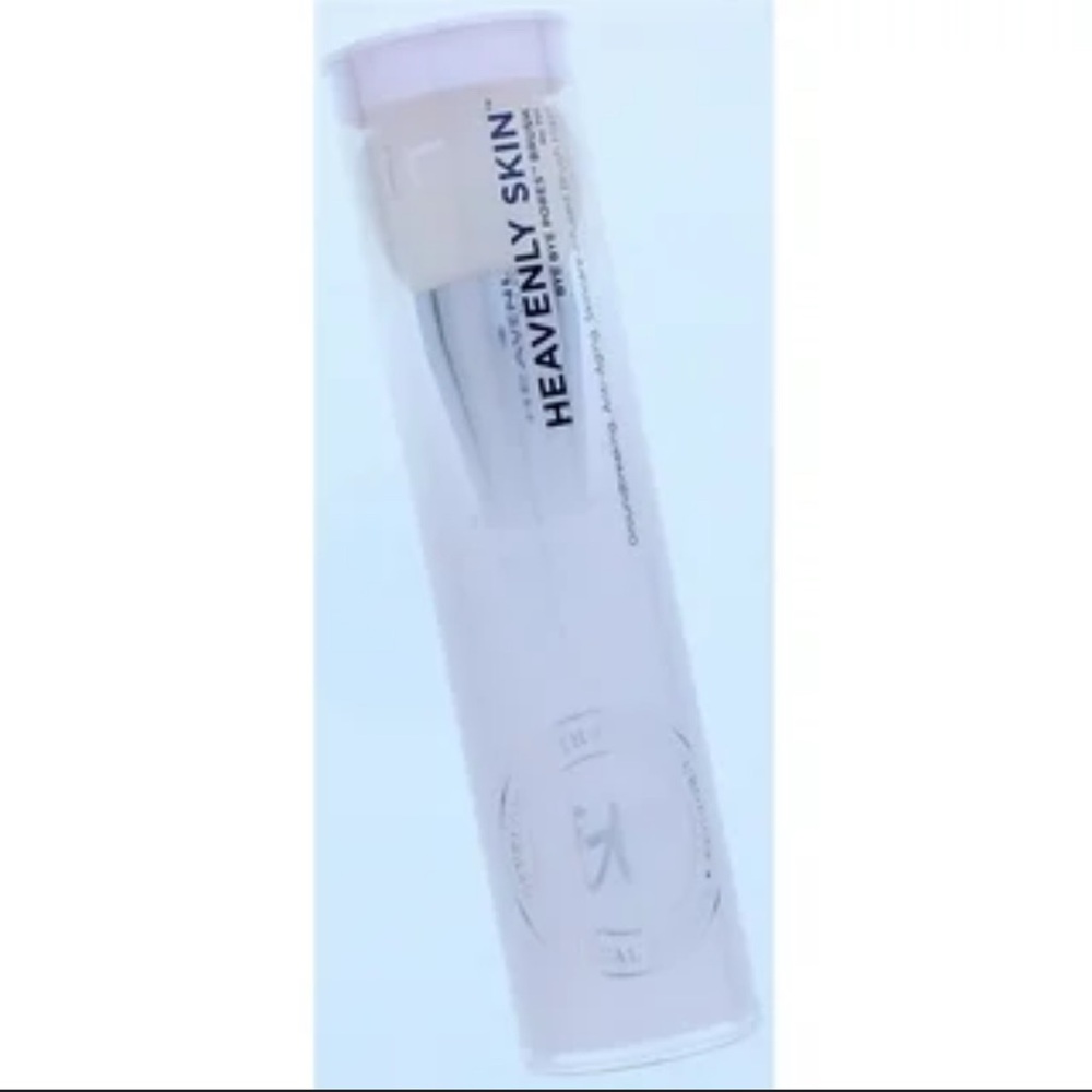 IT Cosmetics Heavenly Skin Brush - Available: 2White, 2Black, and 1 Grey
